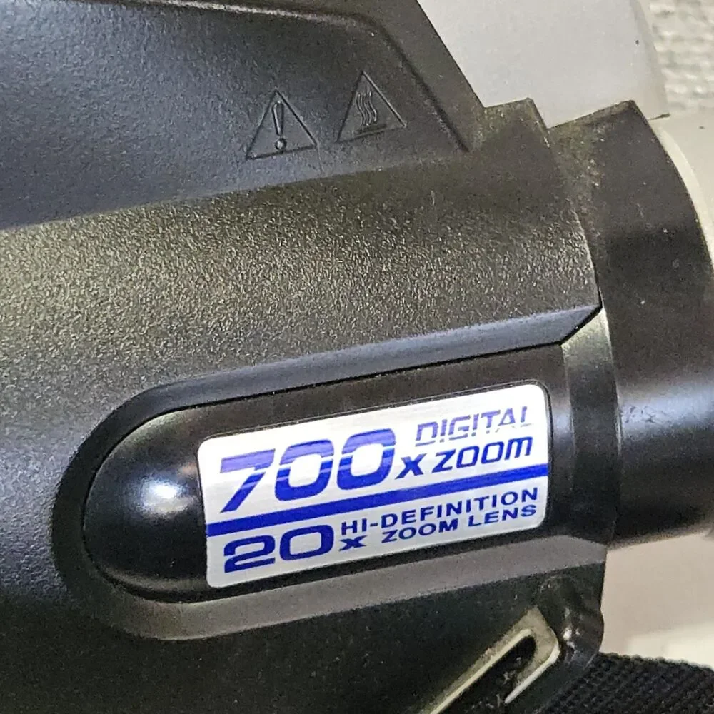 Panasonic Palmcorder Camcorder PV-L354D 700x Zoom W/ Charger TESTED + extras